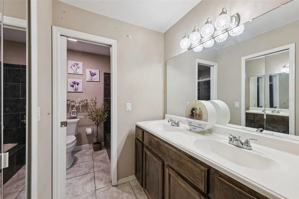 2011 Excalibur Drive Orlando FL 32822