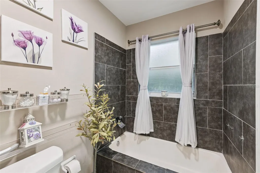 2011 Excalibur Drive Orlando FL 32822