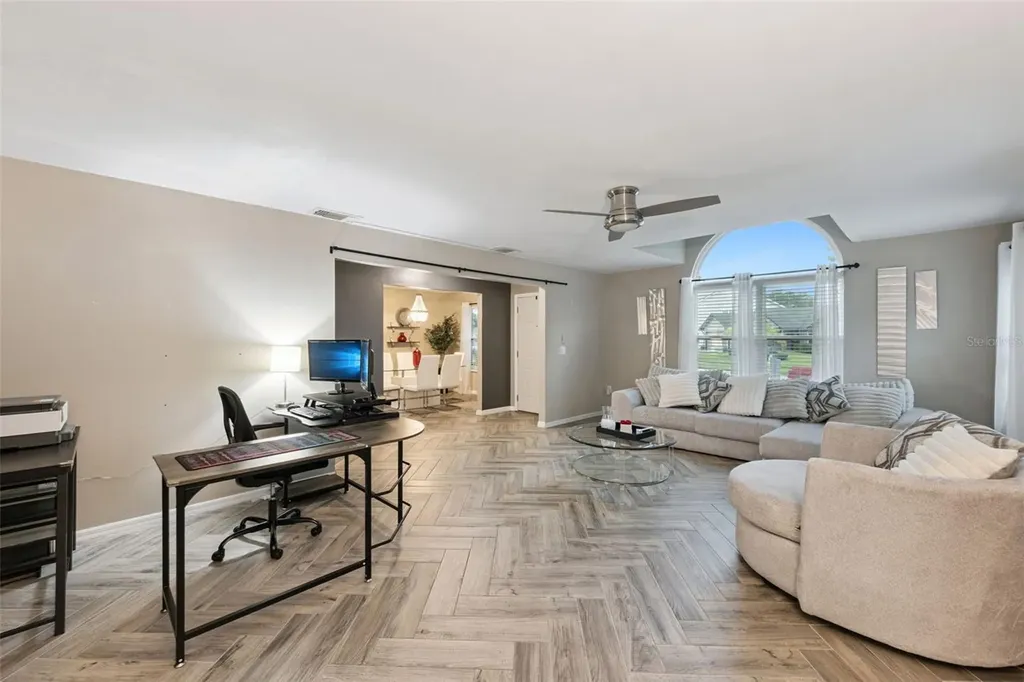 2011 Excalibur Drive Orlando FL 32822