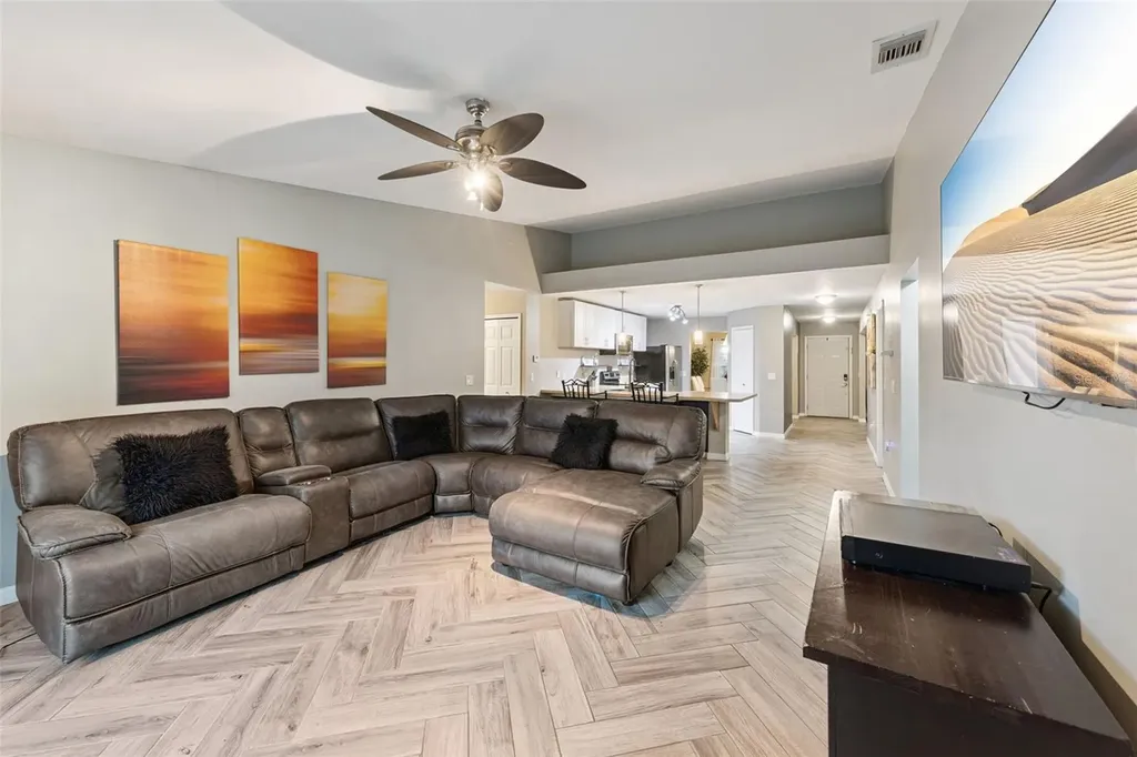 2011 Excalibur Drive Orlando FL 32822