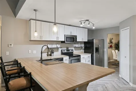 2011 Excalibur Drive Orlando FL 32822