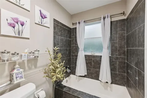 2011 Excalibur Drive Orlando FL 32822