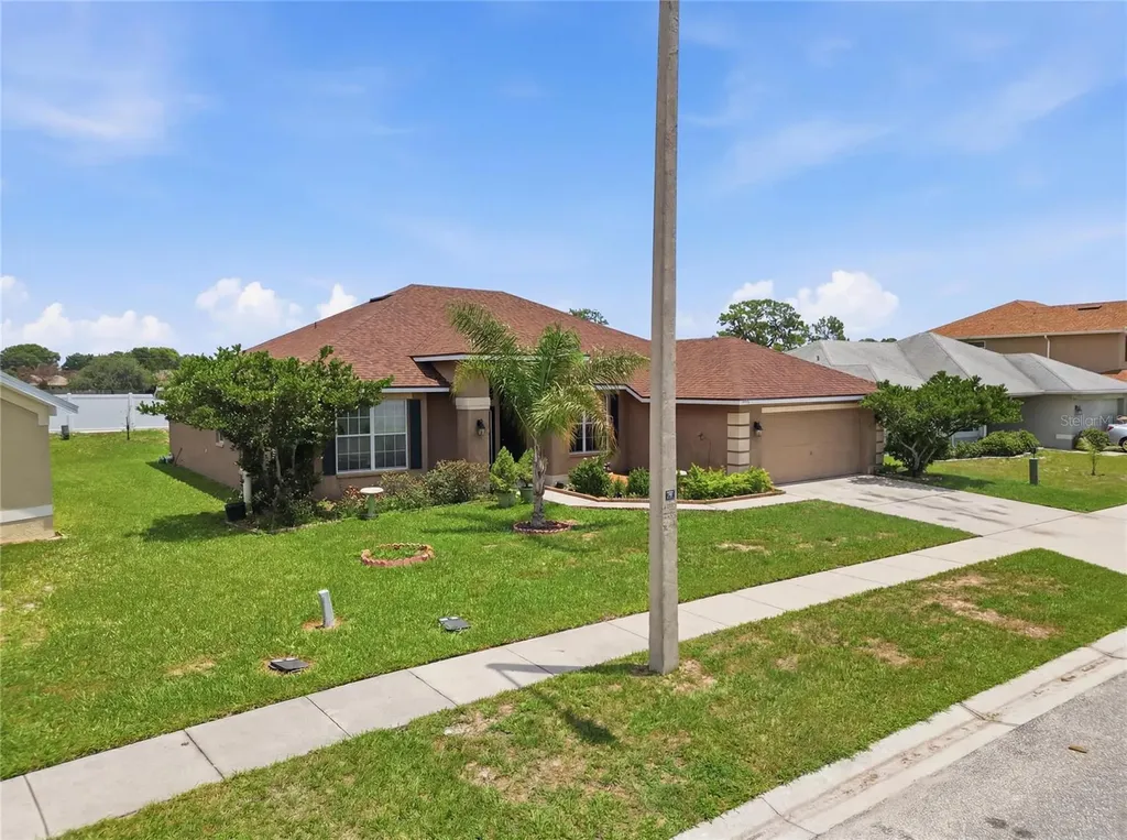 1097 Normandy Heights Circle Winter Haven FL 33880
