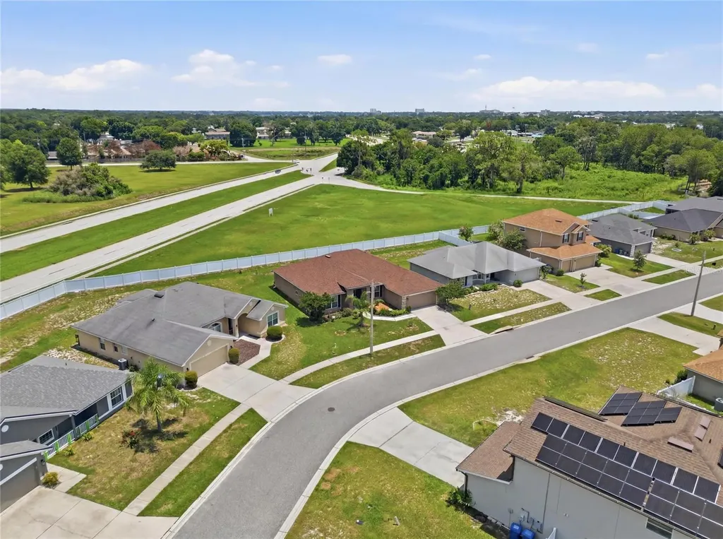 1097 Normandy Heights Circle Winter Haven FL 33880