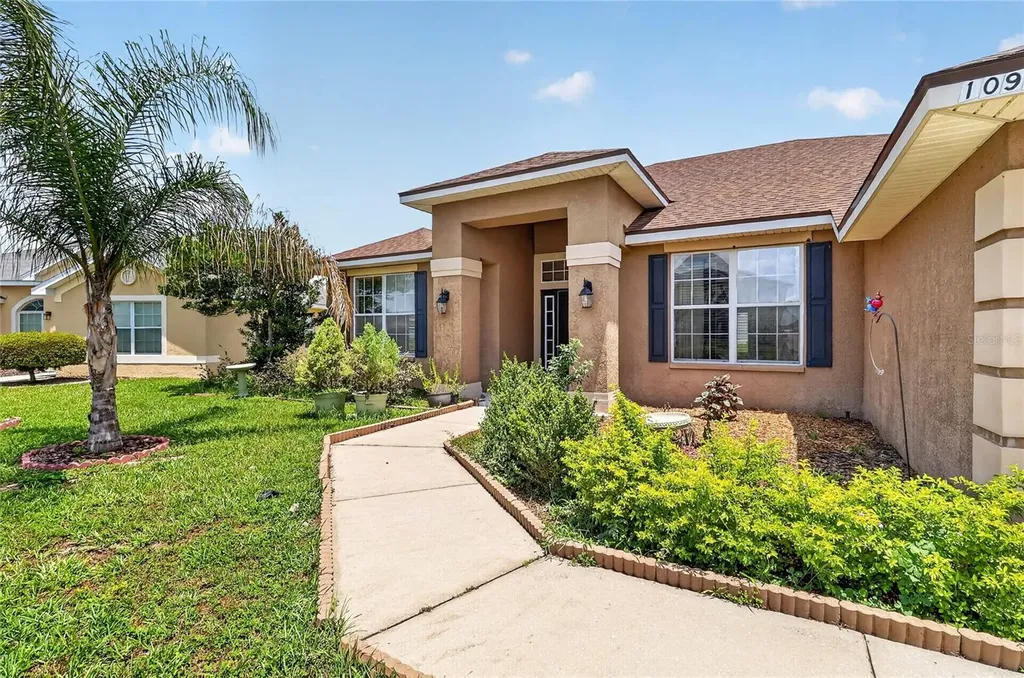 1097 Normandy Heights Circle Winter Haven FL 33880