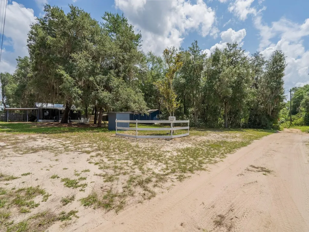 17649 NE 246 Place Fort Mc Coy FL 32134