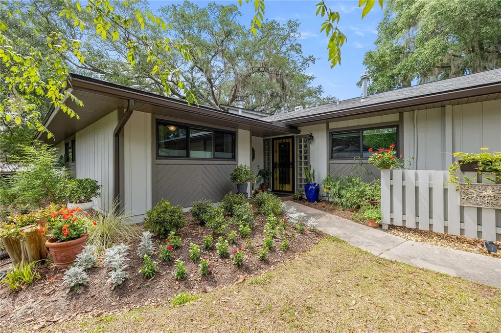 1598 NW 19th Circle Gainesville FL 32605