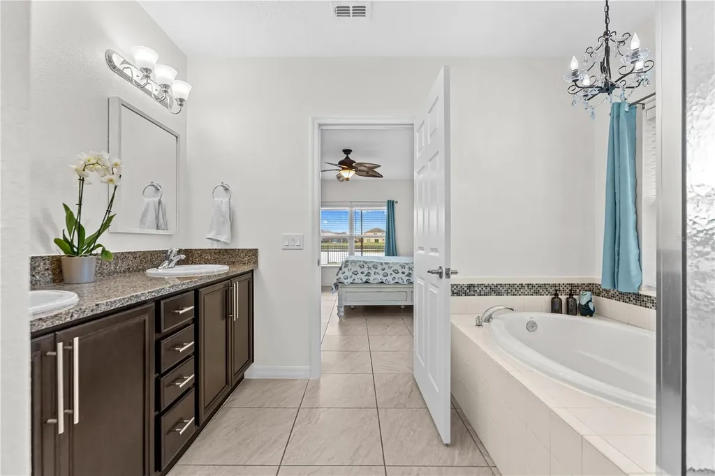 4851 Pearl Lake Court Kissimmee FL 34758