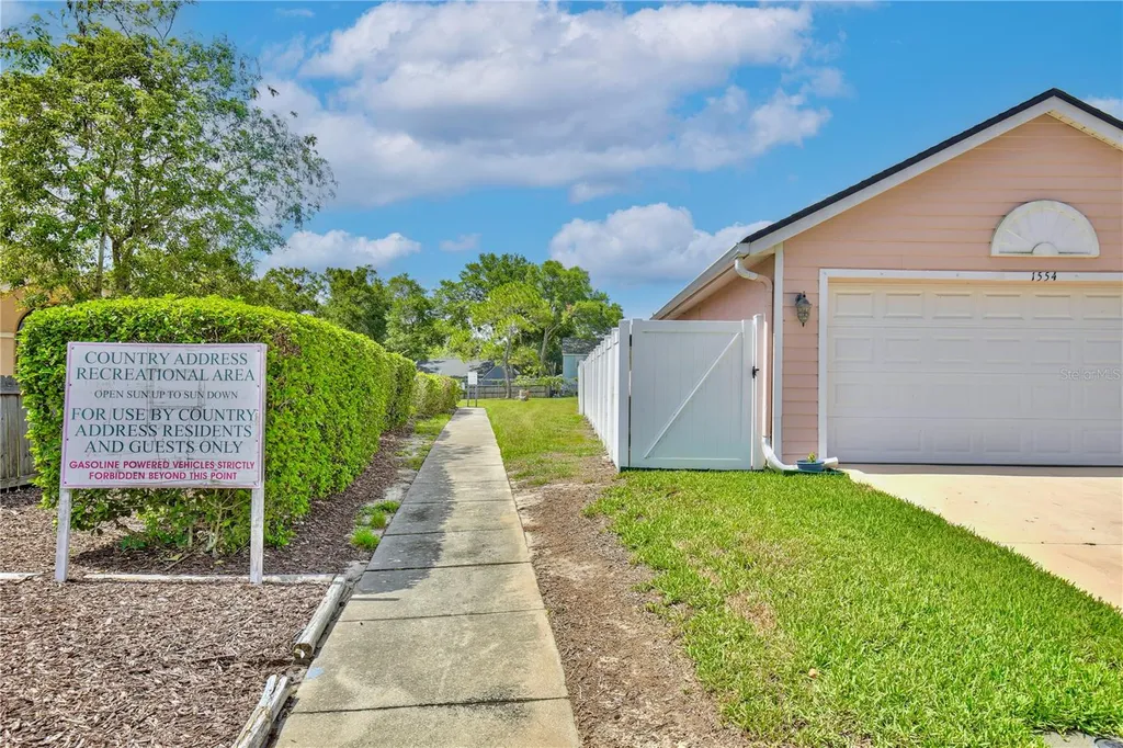 1554 Margarete Crescent Drive Apopka FL 32703