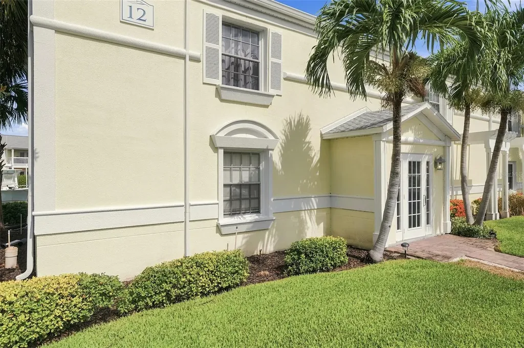 4725 Coquina Key Drive SE St Petersburg FL 33705