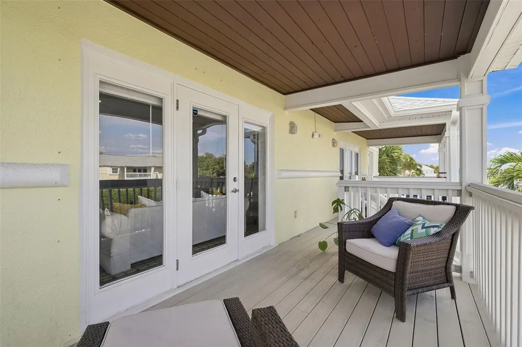 4725 Coquina Key Drive SE St Petersburg FL 33705