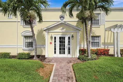 4725 Coquina Key Drive SE St Petersburg FL 33705