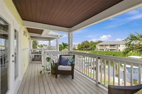 4725 Coquina Key Drive SE St Petersburg FL 33705