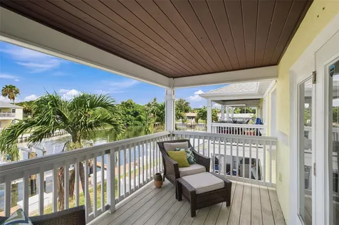 4725 Coquina Key Drive SE St Petersburg FL 33705