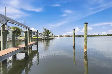 4725 Coquina Key Drive SE St Petersburg FL 33705