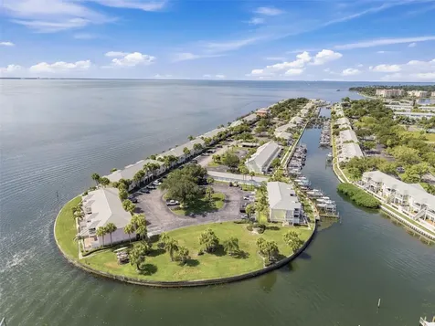 4725 Coquina Key Drive SE St Petersburg FL 33705