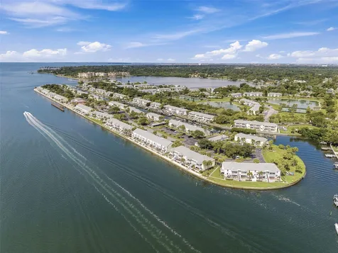 4725 Coquina Key Drive SE St Petersburg FL 33705