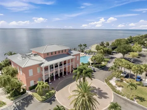 4725 Coquina Key Drive SE St Petersburg FL 33705