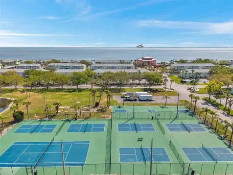 4725 Coquina Key Drive SE St Petersburg FL 33705