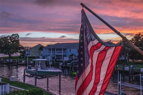 4725 Coquina Key Drive SE St Petersburg FL 33705