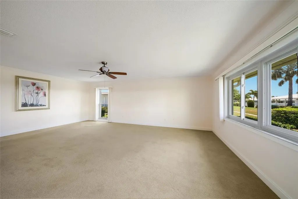 6615 10th Avenue W Bradenton FL 34209