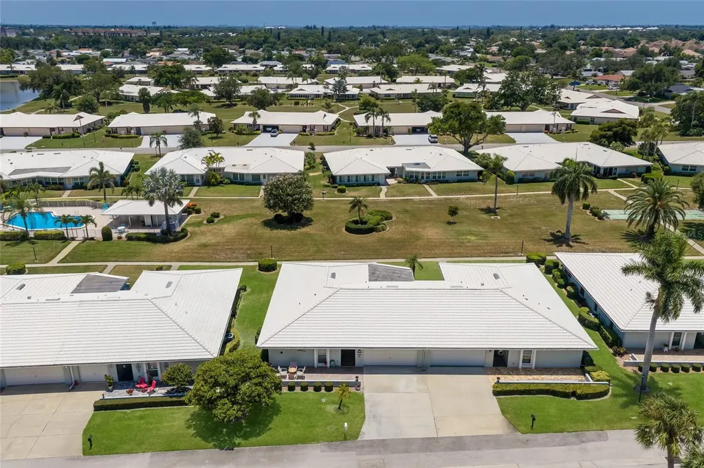 6615 10th Avenue W Bradenton FL 34209