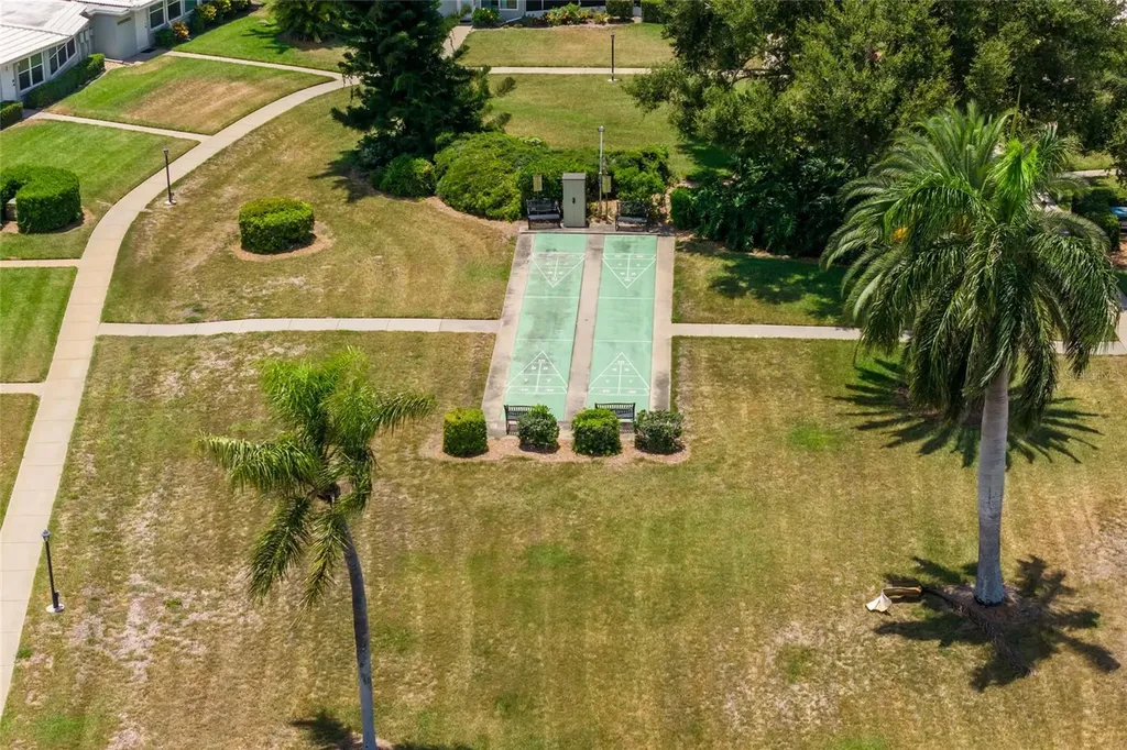 6615 10th Avenue W Bradenton FL 34209