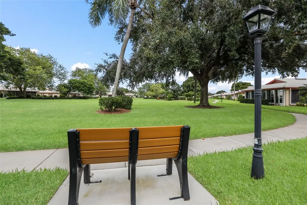 6615 10th Avenue W Bradenton FL 34209
