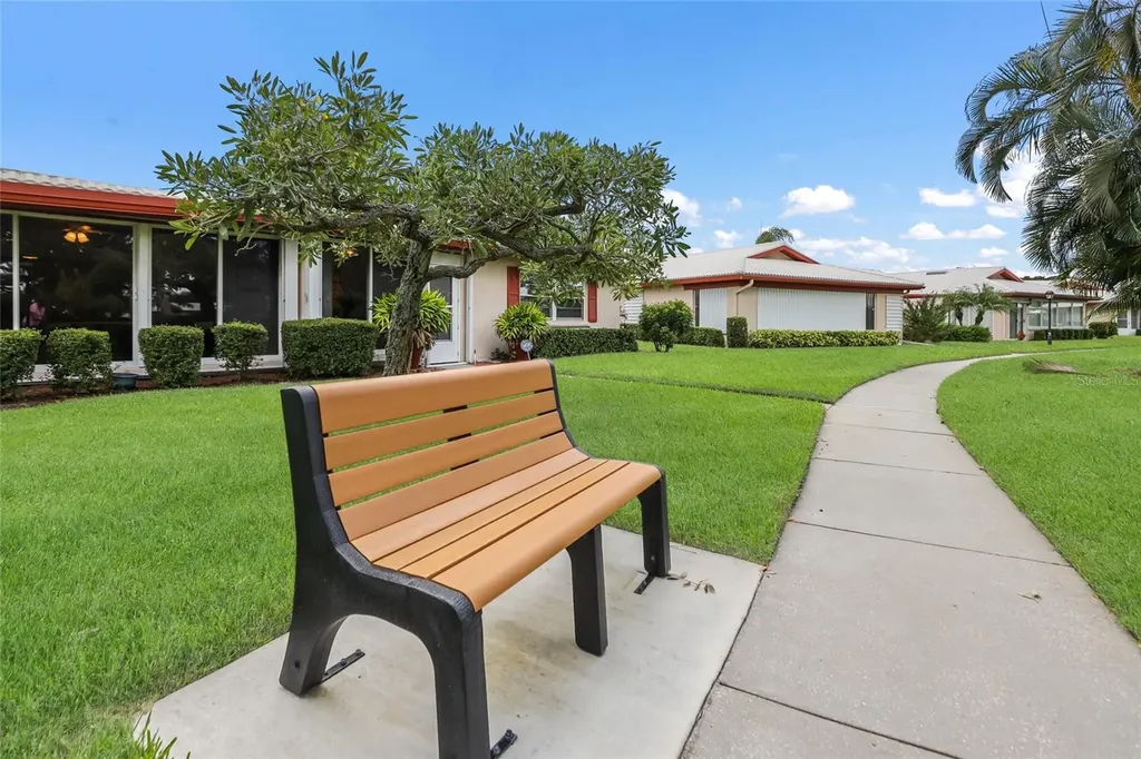 6615 10th Avenue W Bradenton FL 34209