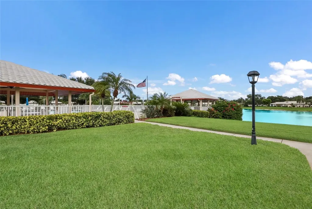 6615 10th Avenue W Bradenton FL 34209