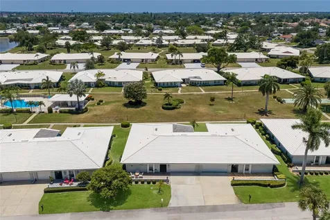 6615 10th Avenue W Bradenton FL 34209