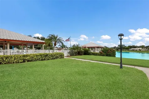 6615 10th Avenue W Bradenton FL 34209