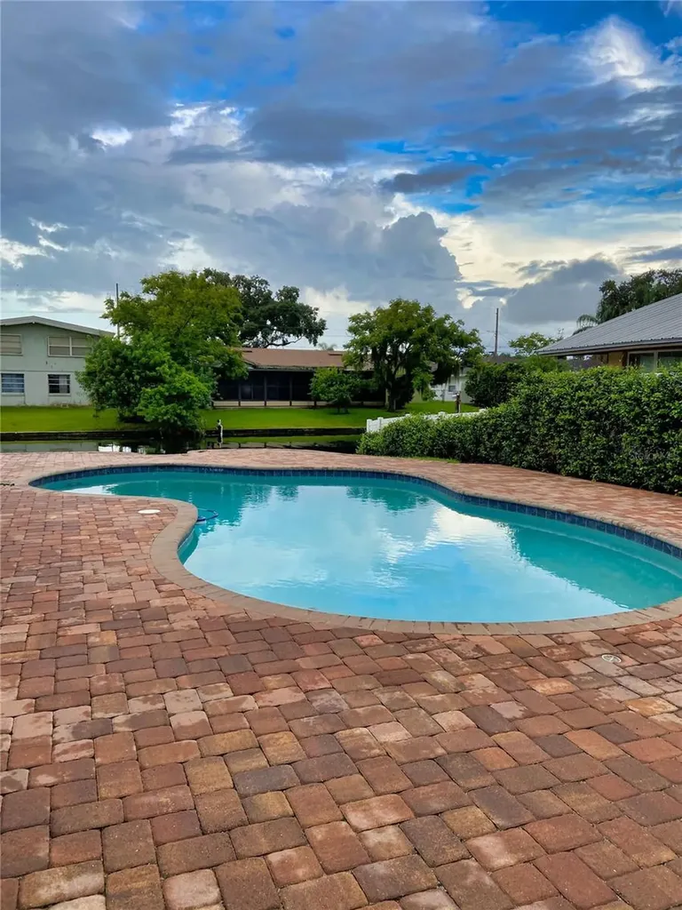 2400 Lauderdale Court Orlando FL 32805