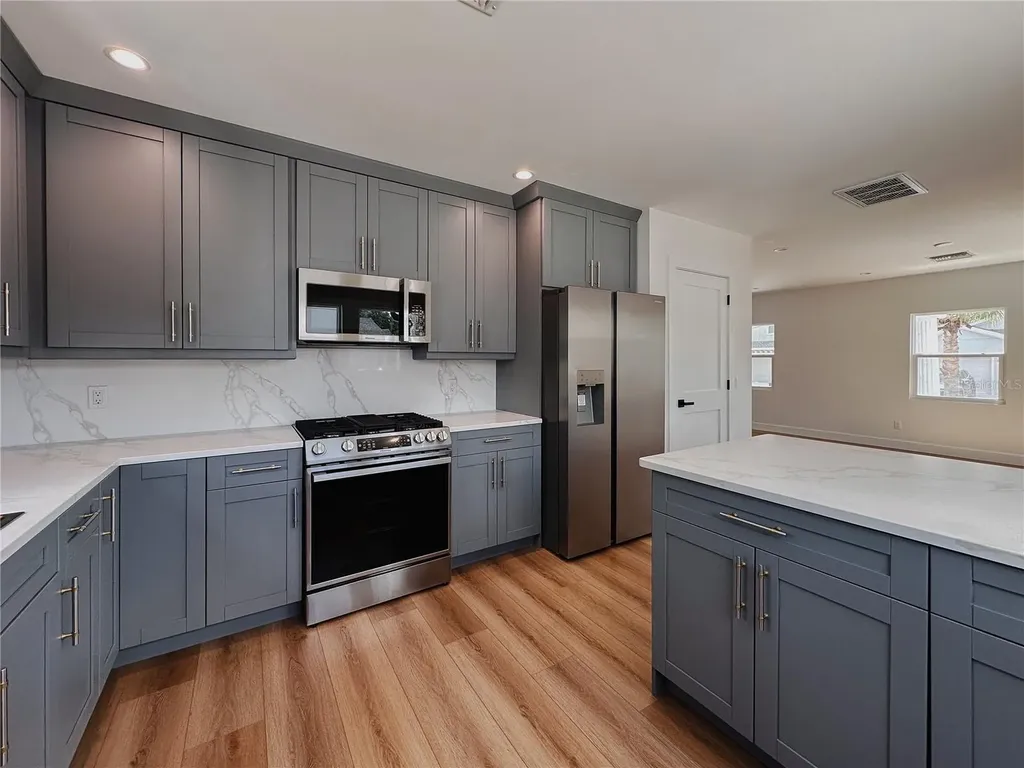 2916 N 21st Street Tampa FL 33605