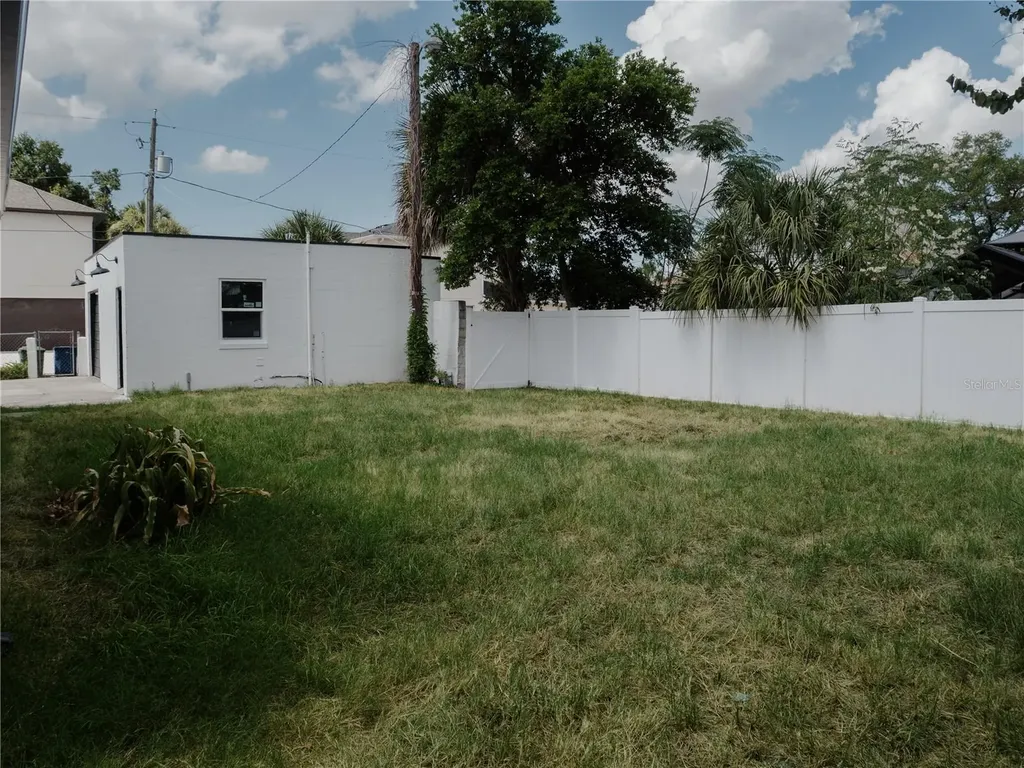 2916 N 21st Street Tampa FL 33605
