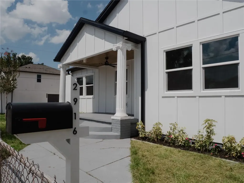 2916 N 21st Street Tampa FL 33605