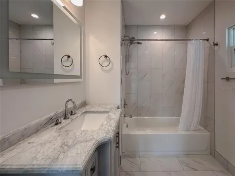 2916 N 21st Street Tampa FL 33605
