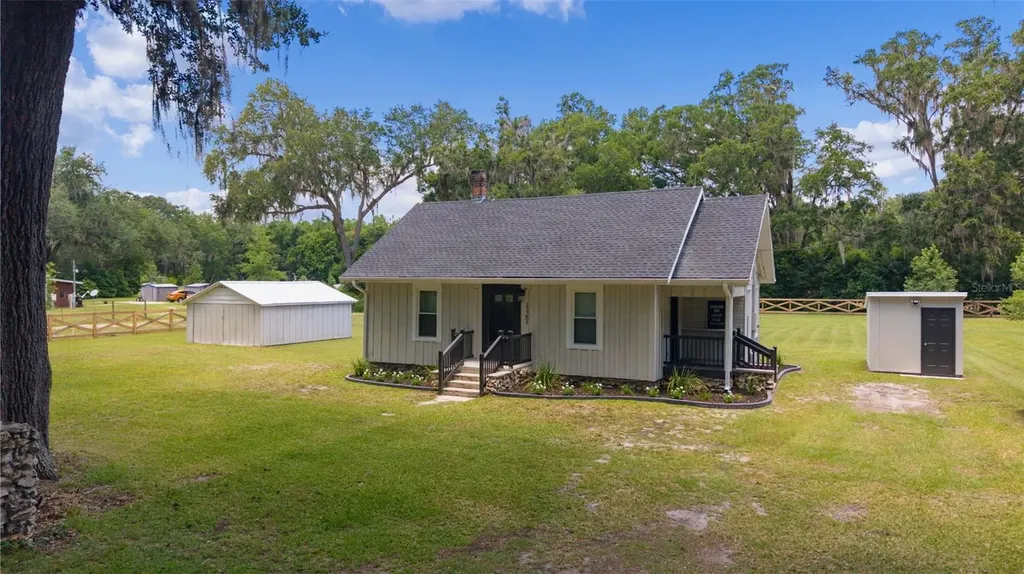 13281 SE 122nd Place Ocklawaha FL 32179