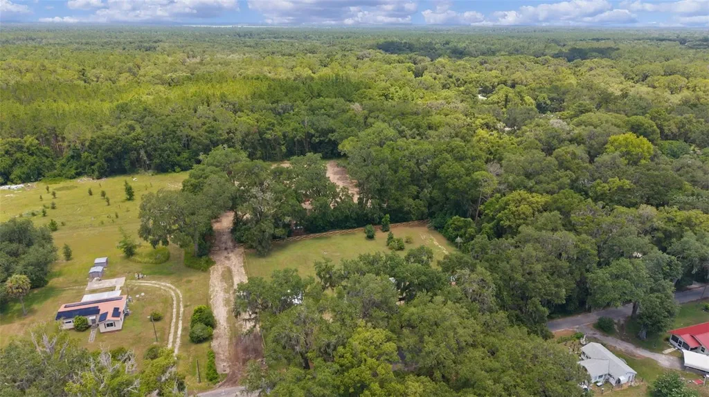 13281 SE 122nd Place Ocklawaha FL 32179