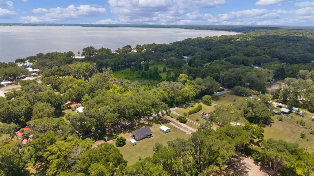 13281 SE 122nd Place Ocklawaha FL 32179