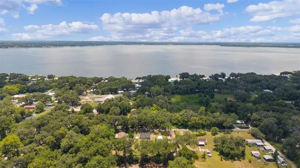 13281 SE 122nd Place Ocklawaha FL 32179