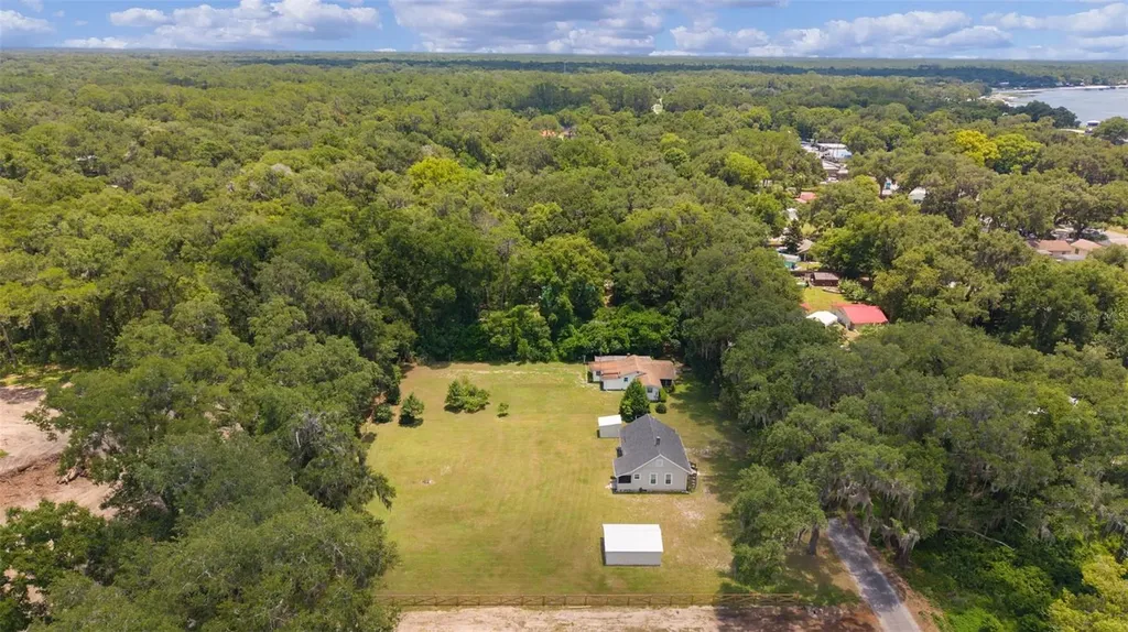 13281 SE 122nd Place Ocklawaha FL 32179