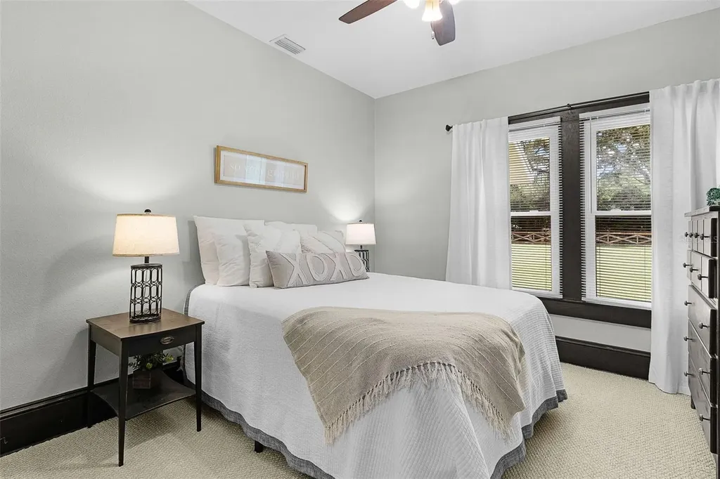13281 SE 122nd Place Ocklawaha FL 32179