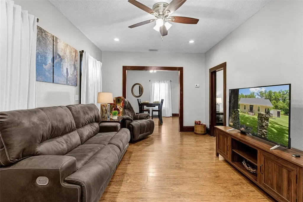 13281 SE 122nd Place Ocklawaha FL 32179
