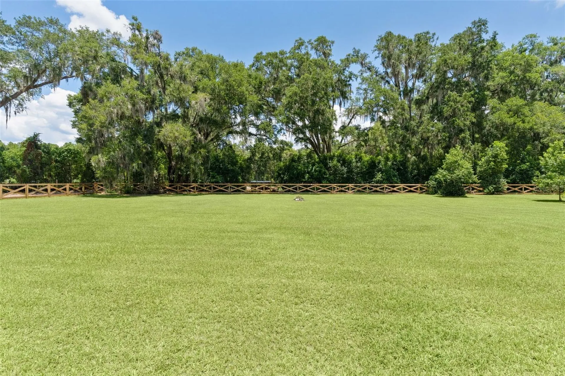 13281 SE 122nd Place Ocklawaha FL 32179