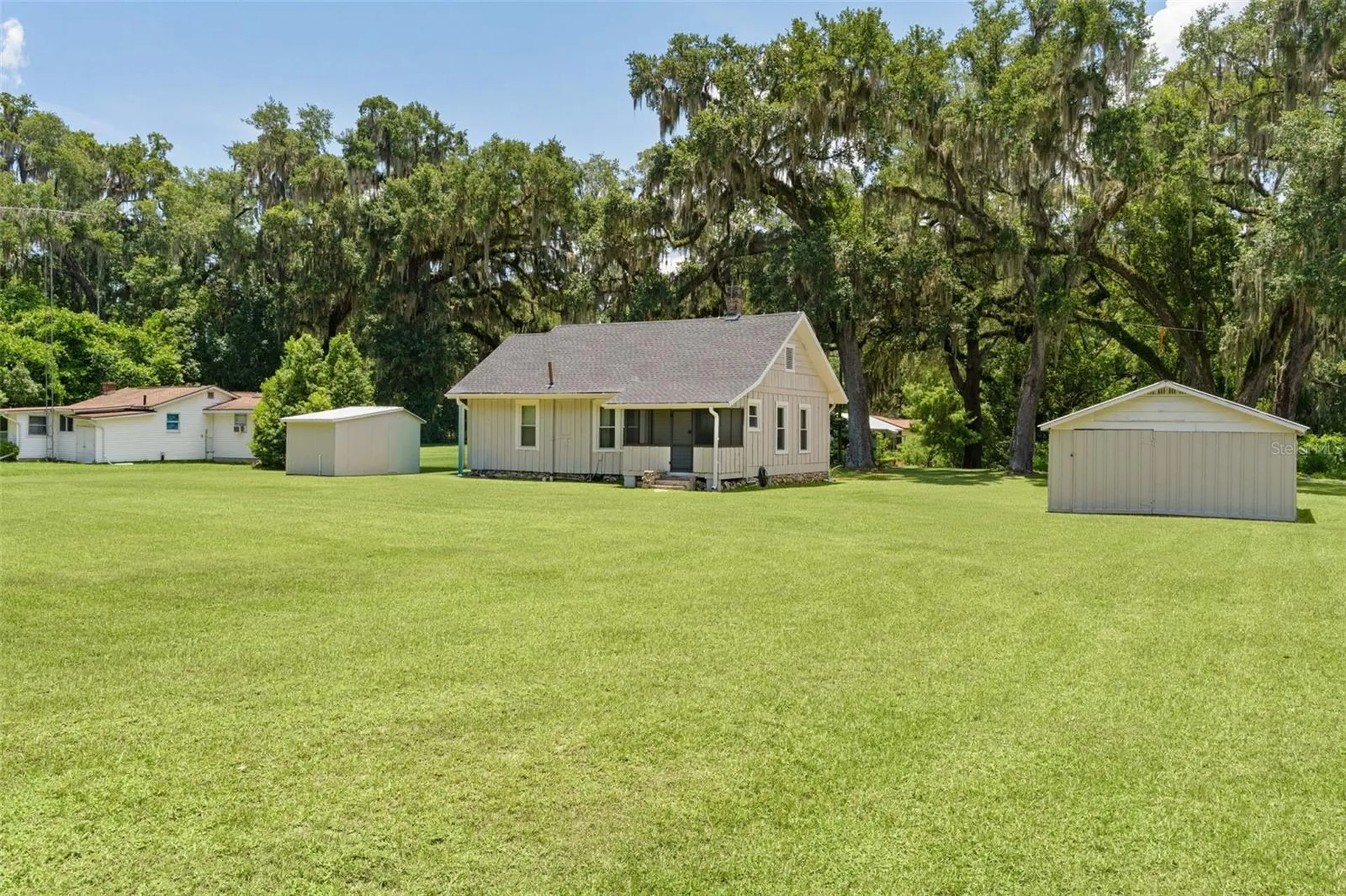 13281 SE 122nd Place Ocklawaha FL 32179