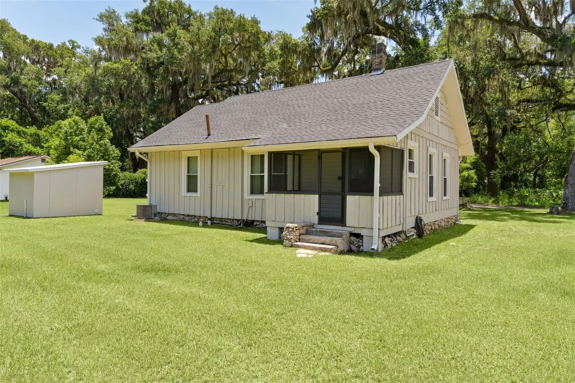 13281 SE 122nd Place Ocklawaha FL 32179