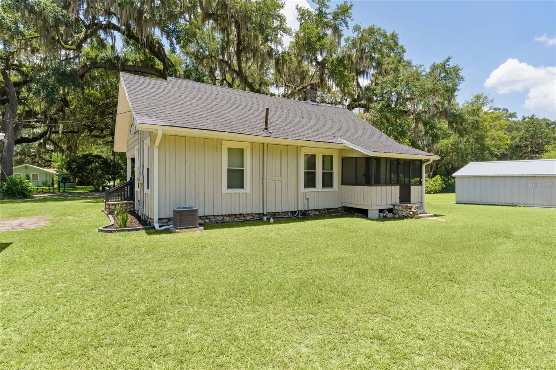 13281 SE 122nd Place Ocklawaha FL 32179