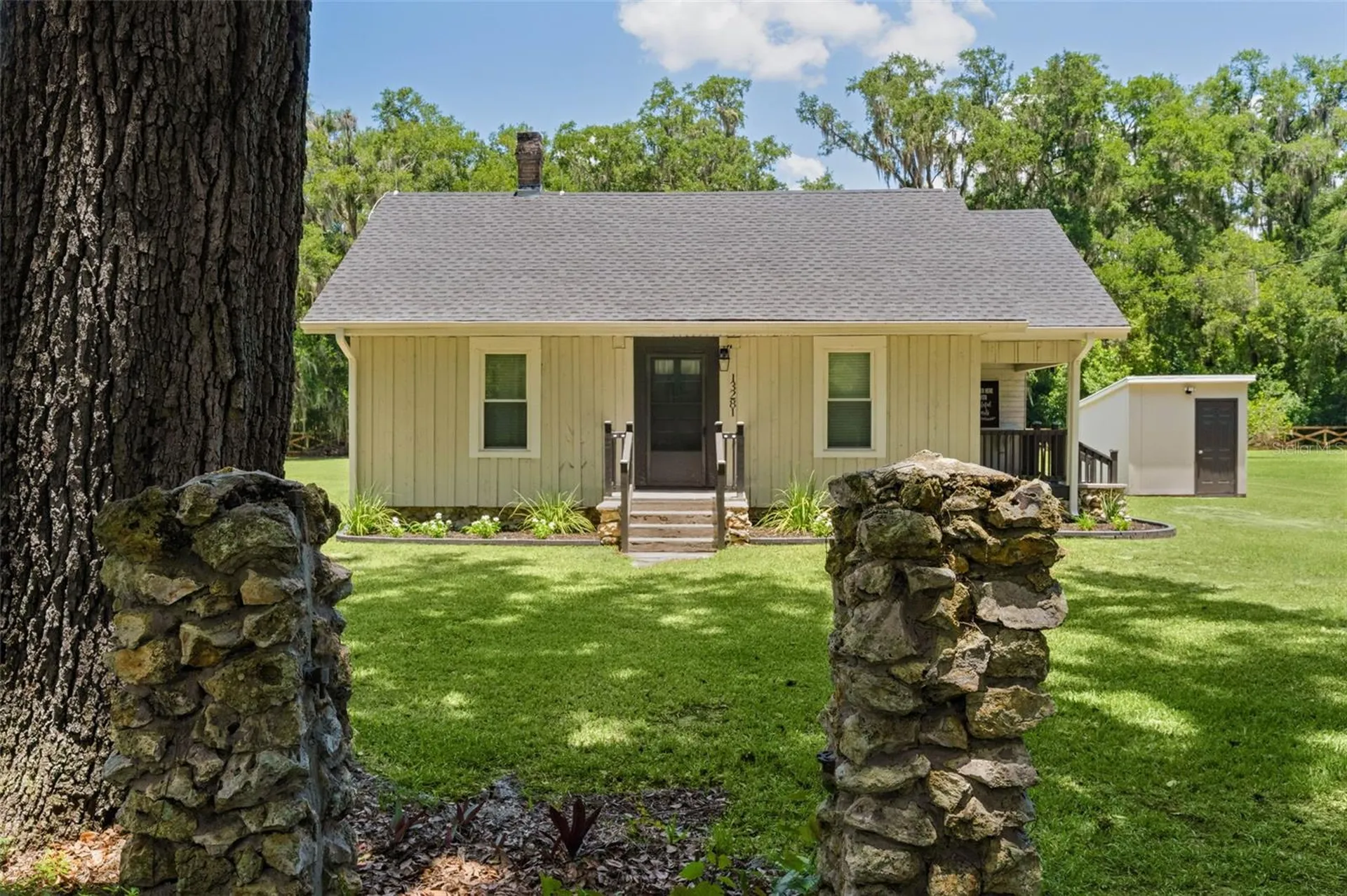 13281 SE 122nd Place Ocklawaha FL 32179