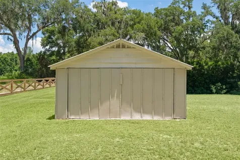 13281 SE 122nd Place Ocklawaha FL 32179